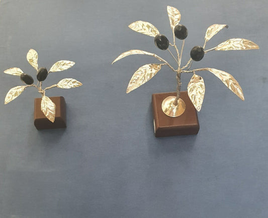 Olive tree on a wood base
